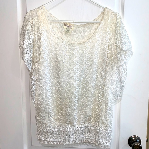 Large Lavish white laced top with tank top underlay - Picture 1 of 7
